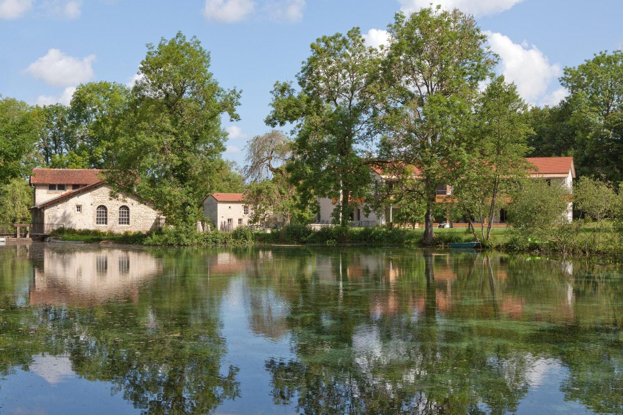 Hotel Logis La Source Bleue Gudmont-Villiers Exterior foto