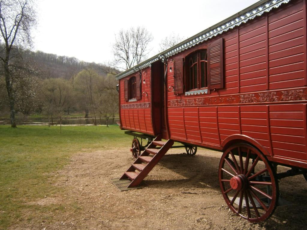 Hotel Logis La Source Bleue Gudmont-Villiers Zimmer foto